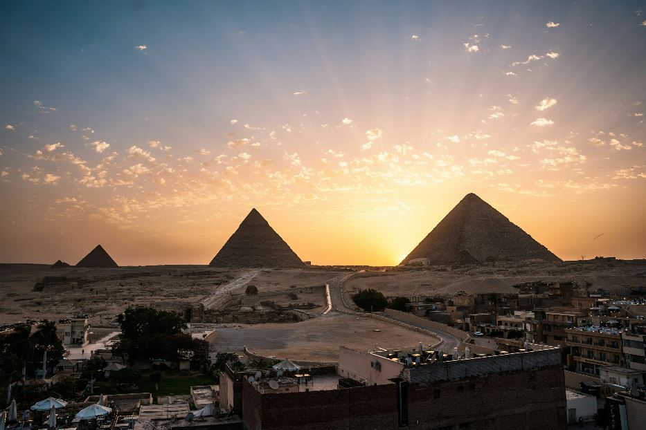 Le piramidi furono costruite a Giza perché una volta lì c'era il Nilo?
