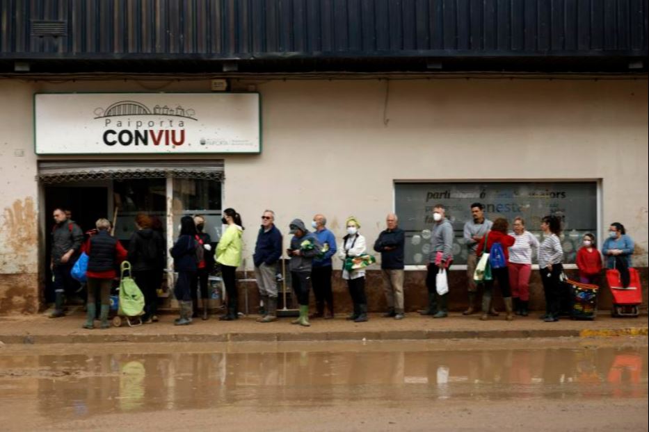 «Noi da soli a lavorare nel fango, la politica ci ha abbandonati»