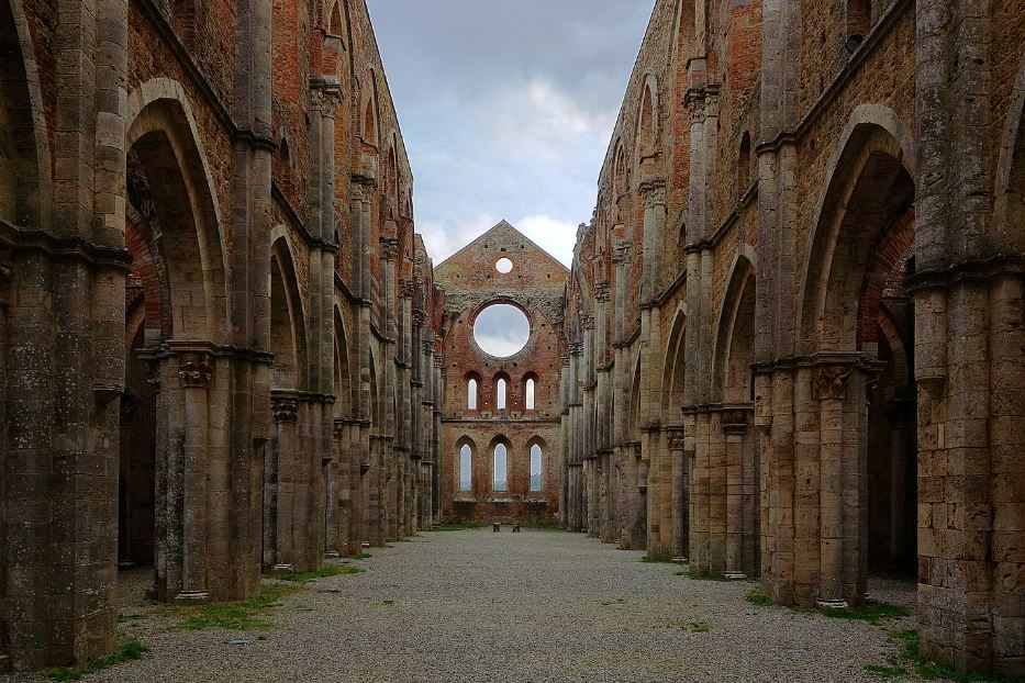 La spada nella roccia? È in Toscana a San Galgano