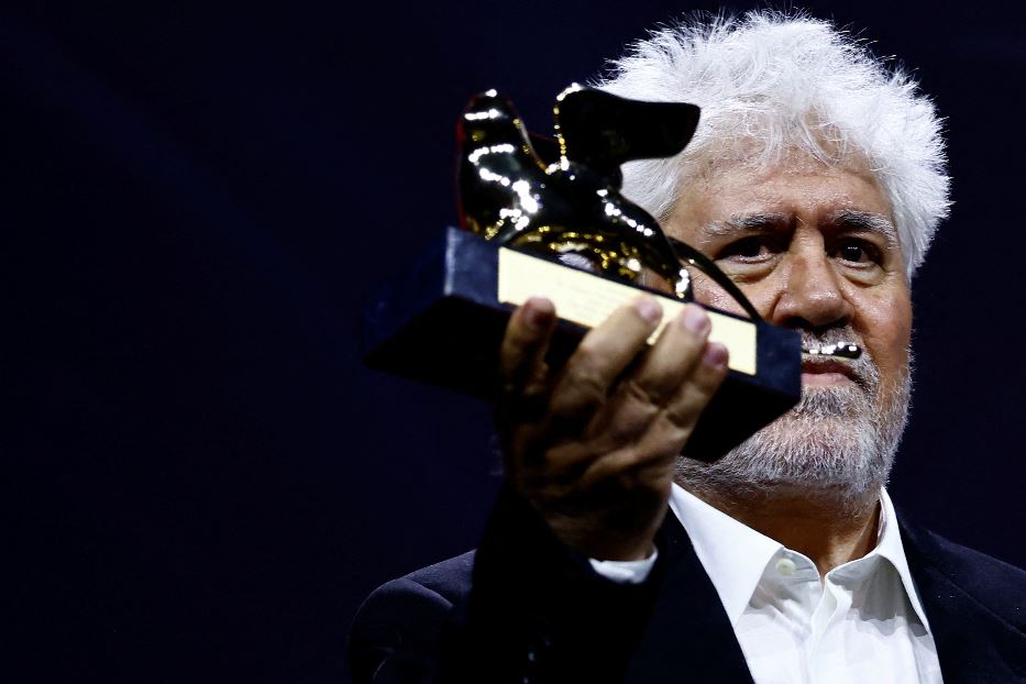 Il Leone d'oro va ad Almodóvar. Ma la vera sorpresa è "Vermiglio"