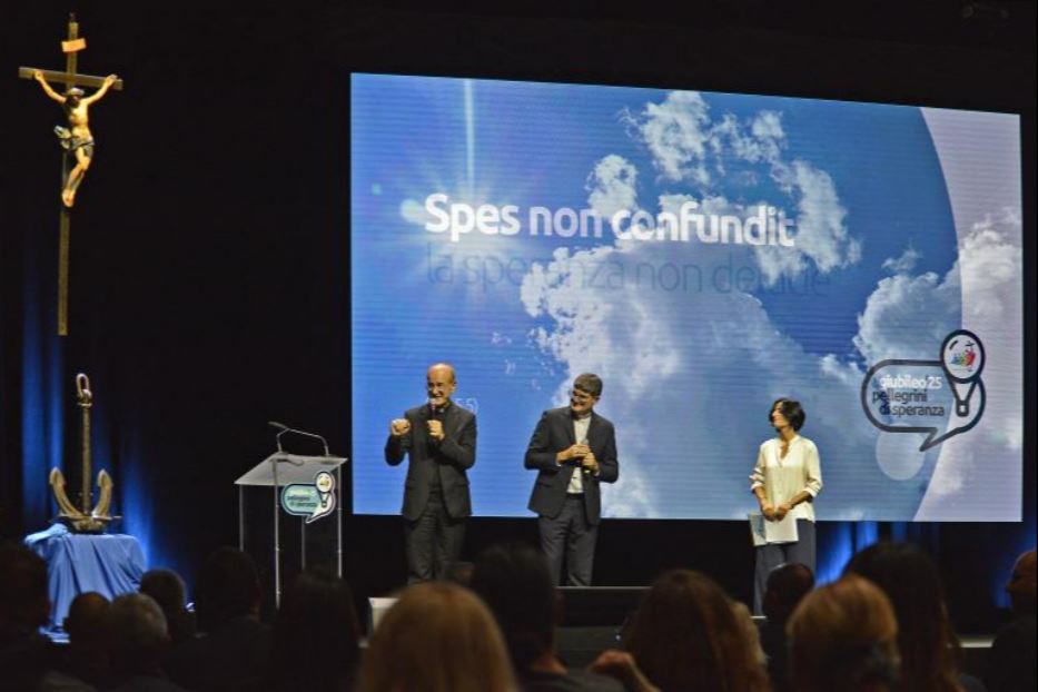 La presentazione del pellegrinaggio in treno, in occasione del convegno all’auditorium Rossini di Pesaro