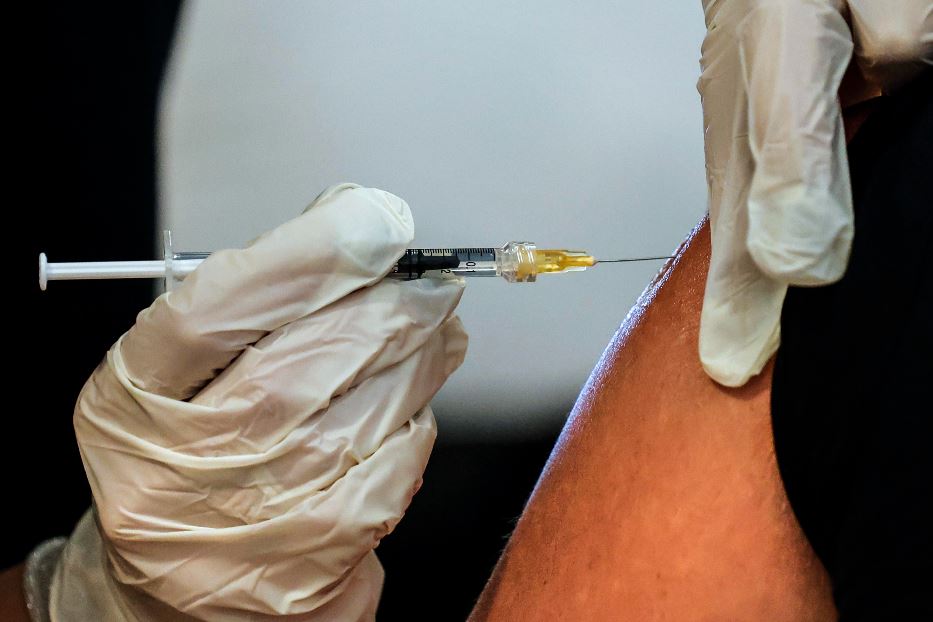 L'Oms: i vaccini contro il Covid hanno salvato 1,6 milioni di vite in Europa