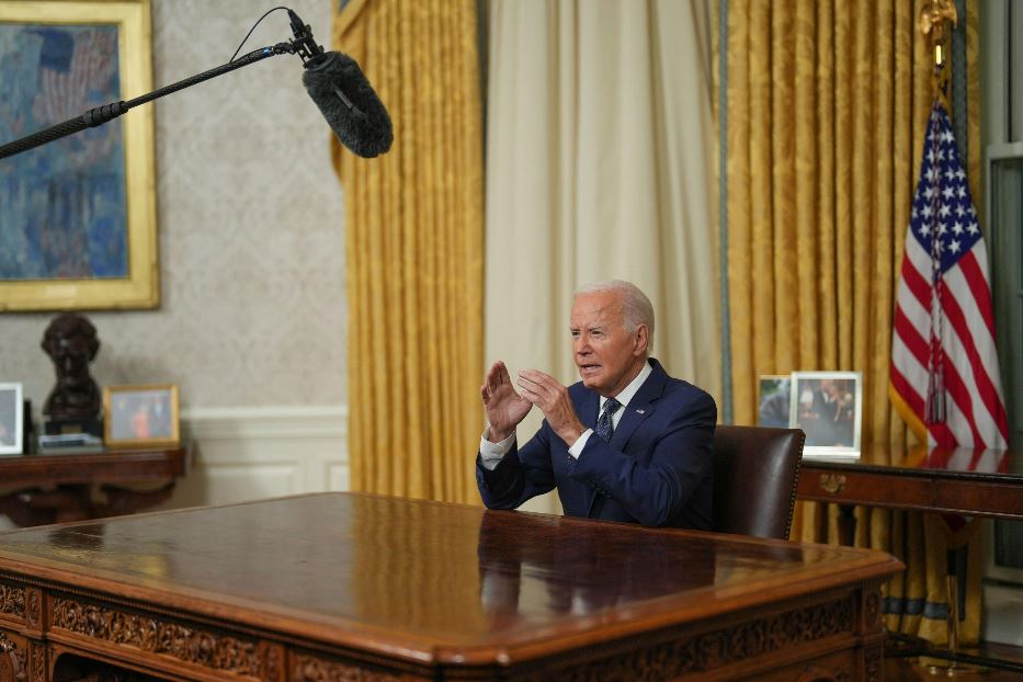 Biden: «Le decisioni si prendono con il voto, non con le pallottole»