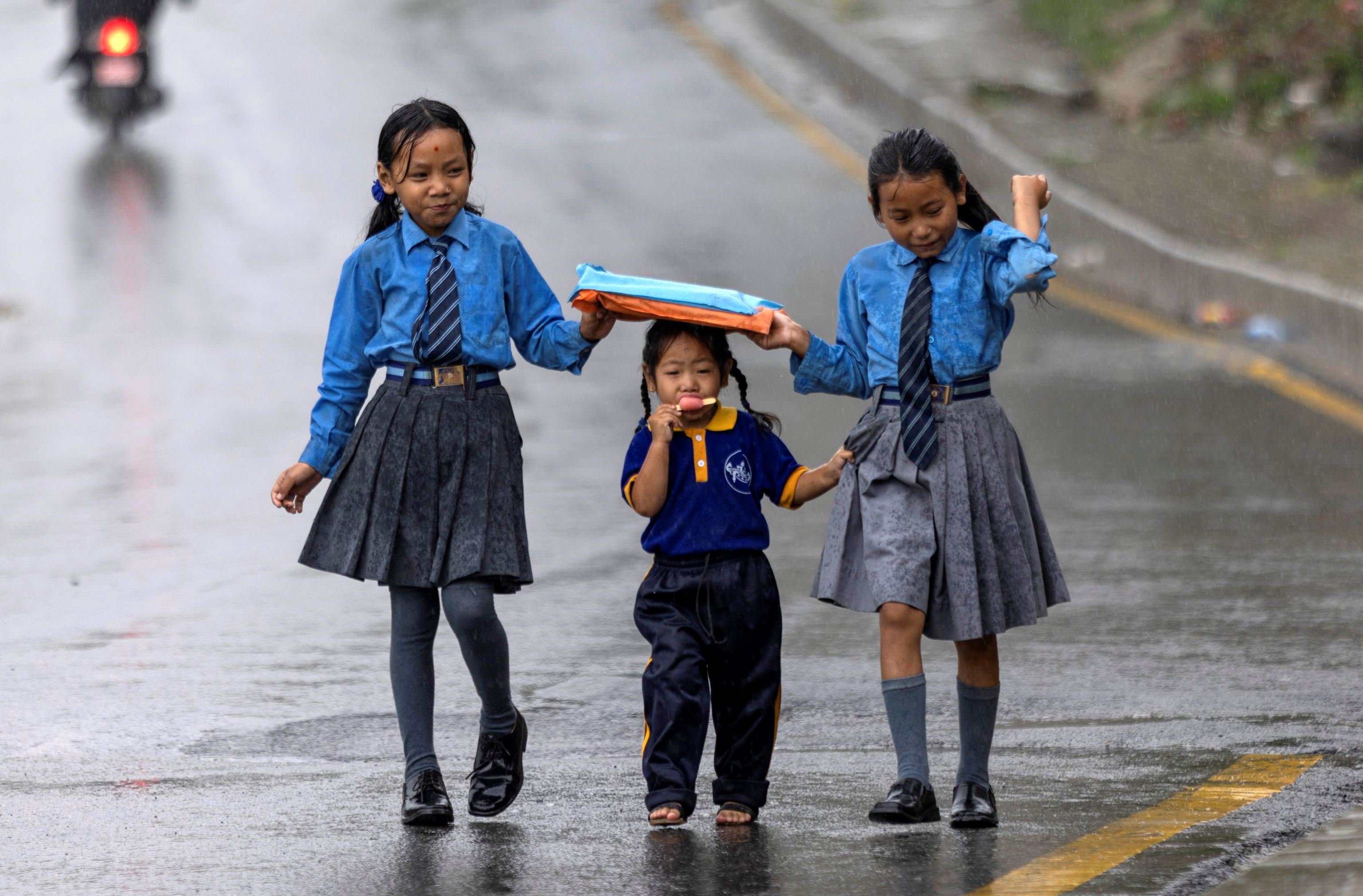 Cinque mesi sotto la pioggia: la quotidianità dei nepalesi