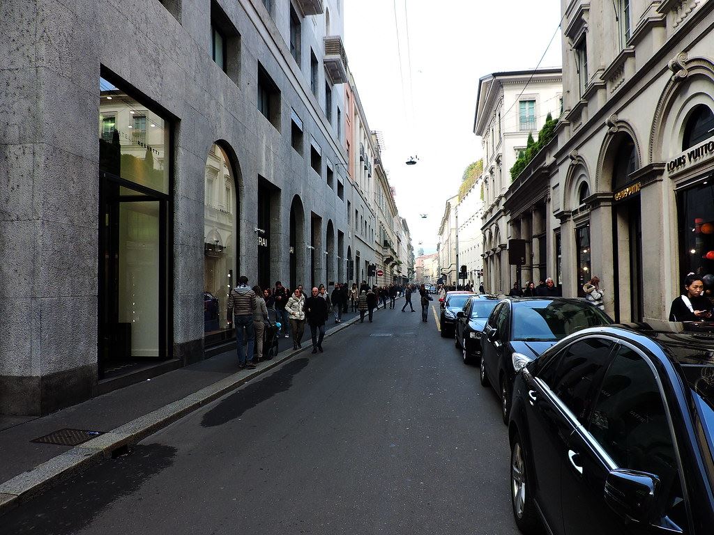 Via Monte Napoleone a Milano