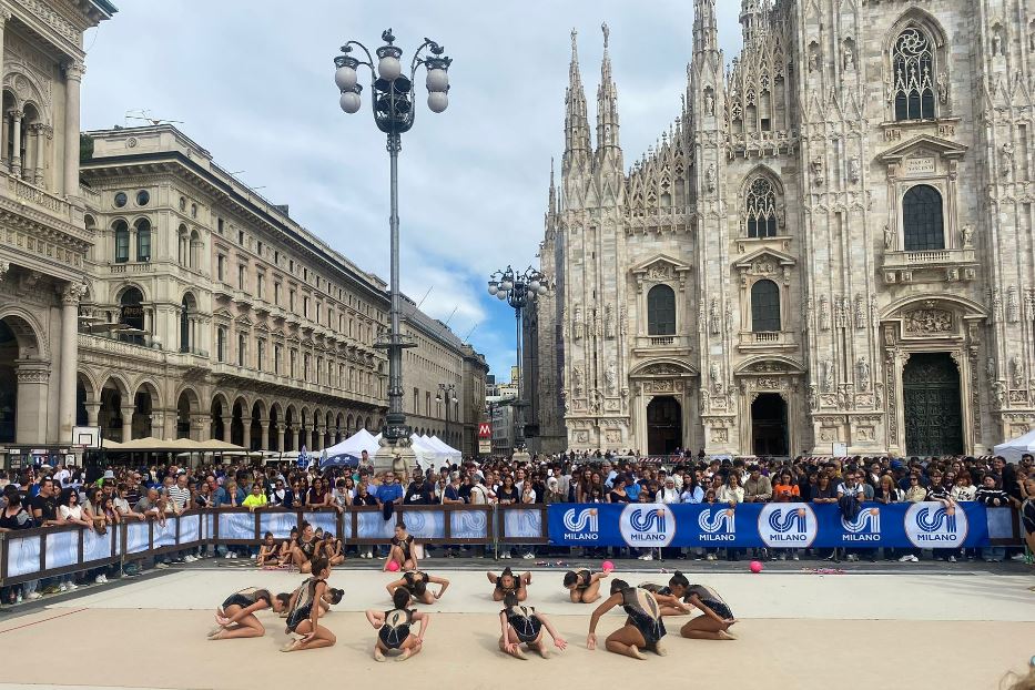 Un momento della grande festa in piazza Duomo