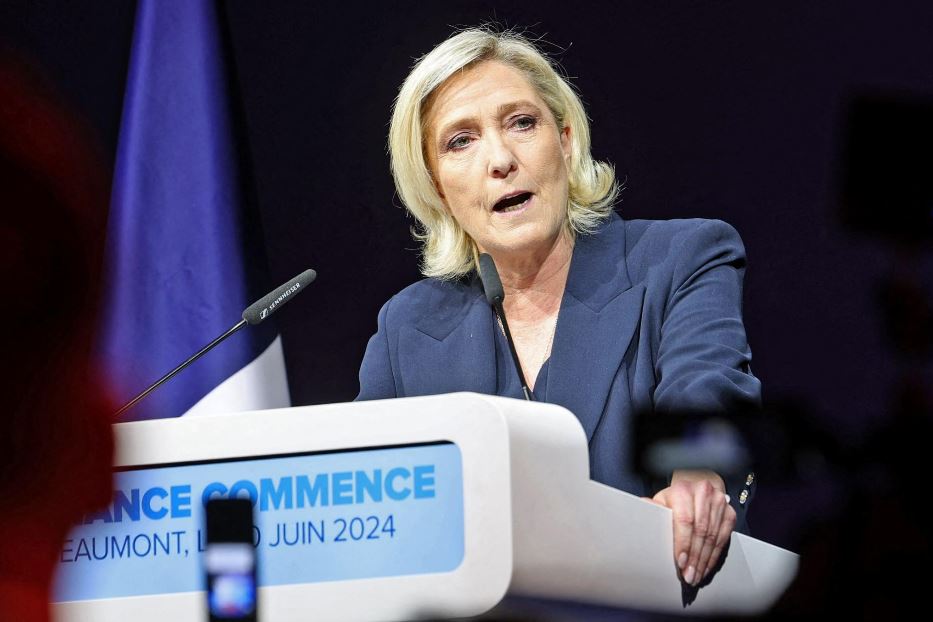 In Francia vince l'ultradestra di Le Pen. Le mosse di Macron per arginarla