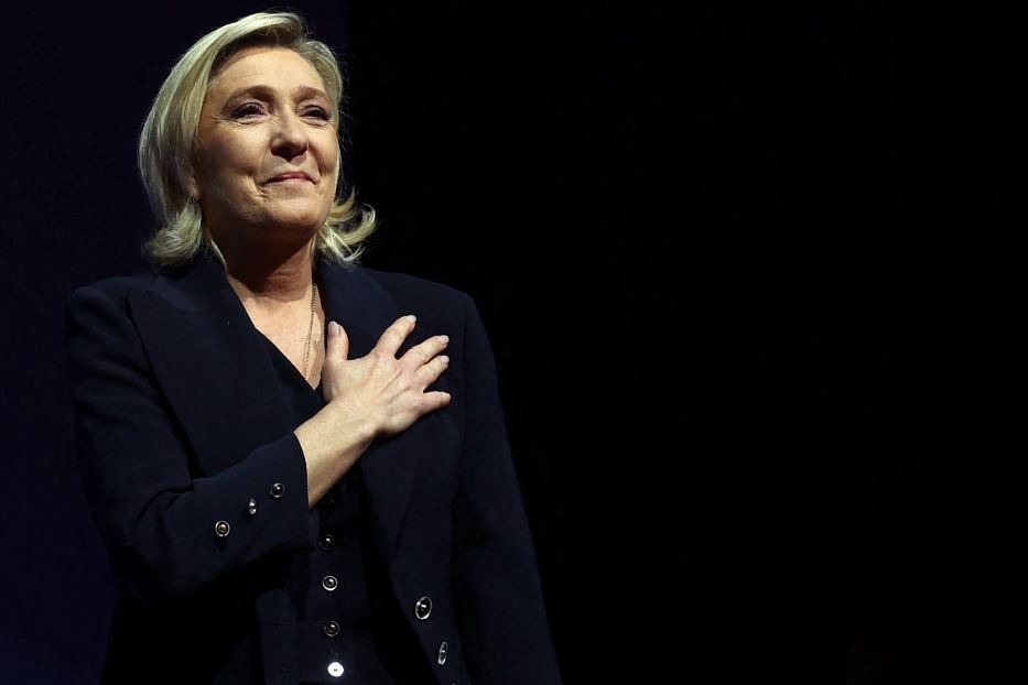 In Francia vince l'ultradestra di Le Pen. Le mosse di Macron per arginarla