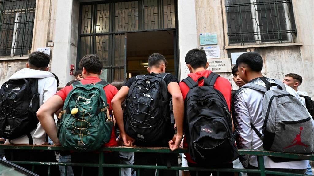 Le classi capovolte, il dibattito a squadre: c'è chi prova a cambiare la scuola 