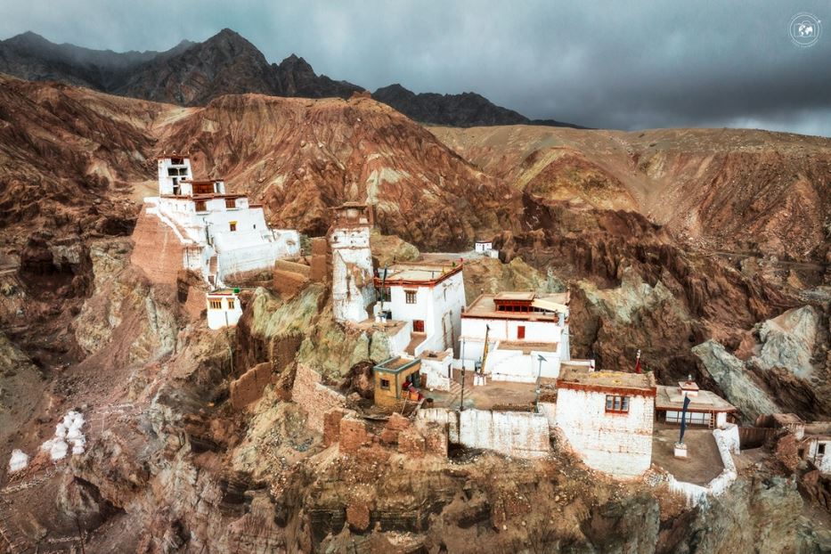 Ladakh, monasteri arroccati su speroni di roccia - © Stefano Tiozzo