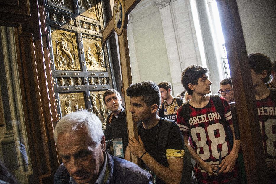 Porte Sante solo a San Pietro, nelle tre basiliche papali e in un carcere