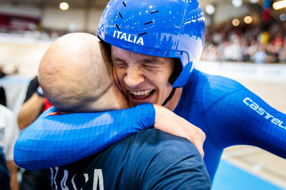 Jonathan Milan, 24 anni, vincitore dell’oro mondiale su pista nell’insegui mento individuale, con il nuovo record del mondo