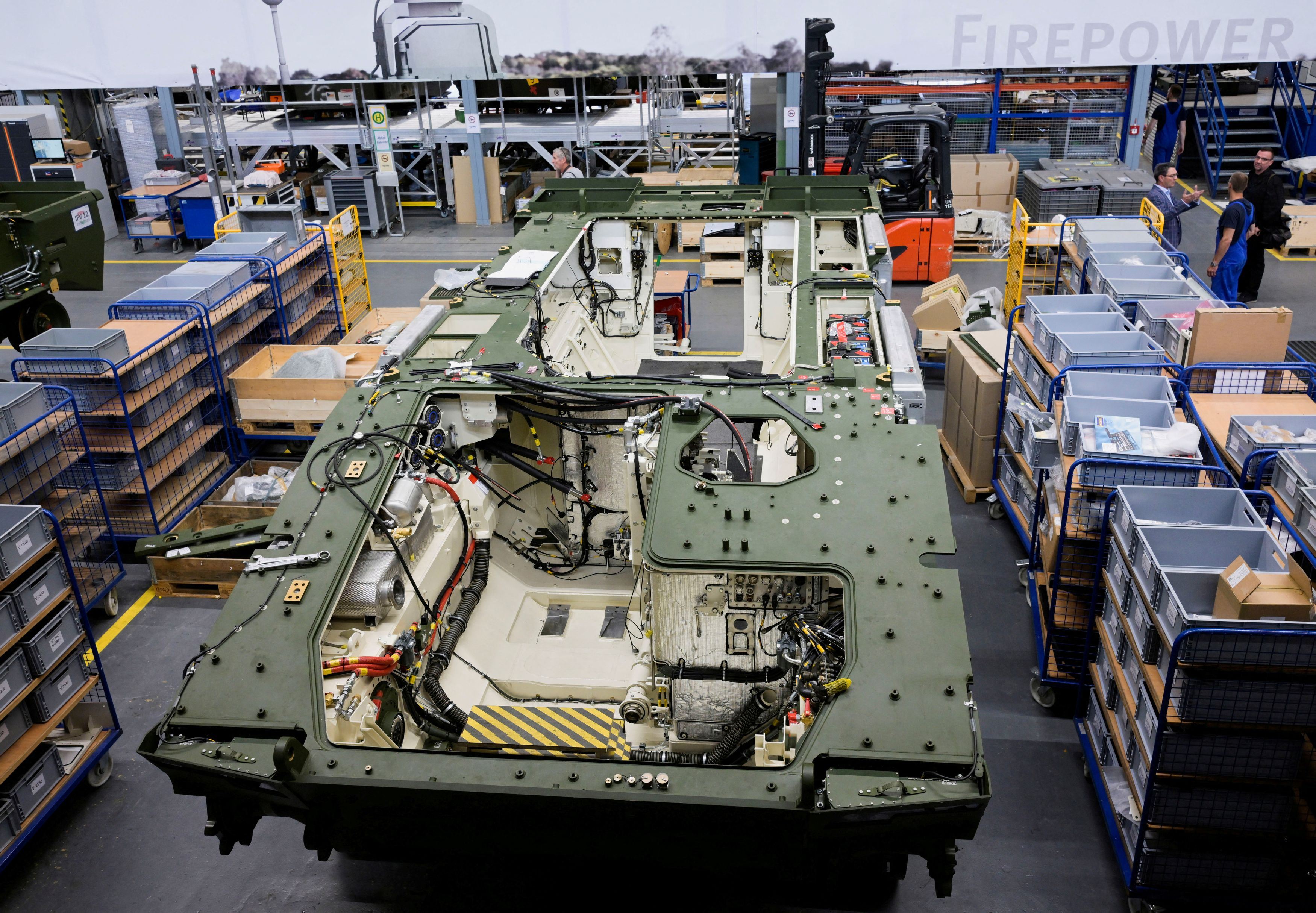 Un Lynx in produzione in una fabbrica di Rheinmetall