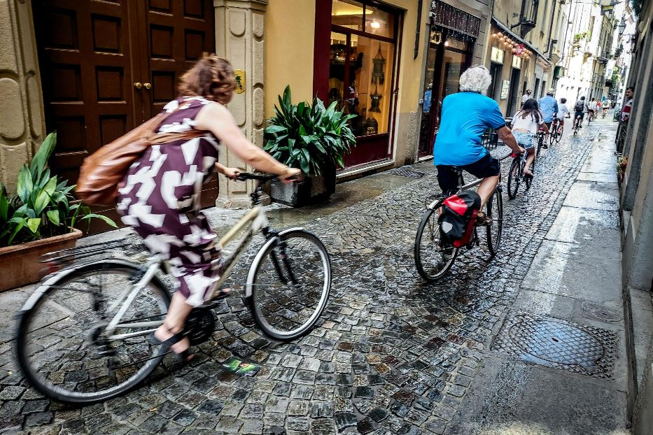 Agosto, tempo di ritorno a casa. La migrazione estiva (solo per pochi giorni)