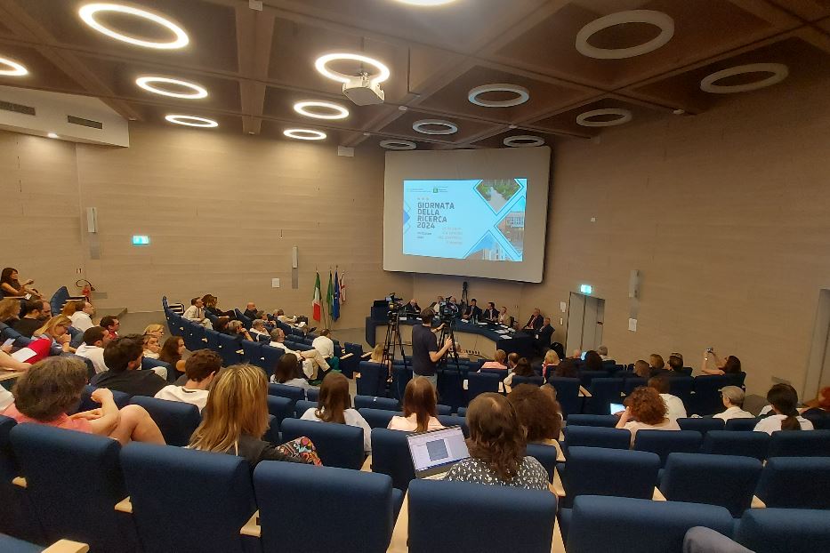 L'aula magna della sede dell'Istituto nazionale dei tumori di Milano