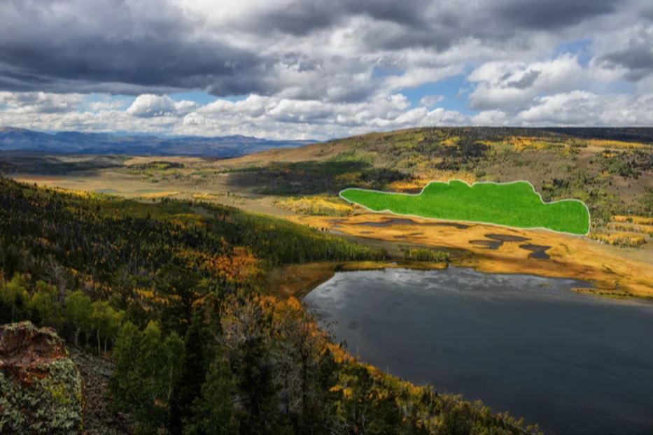 Veduta aerea di Pando, con Fish Lake in primo piano