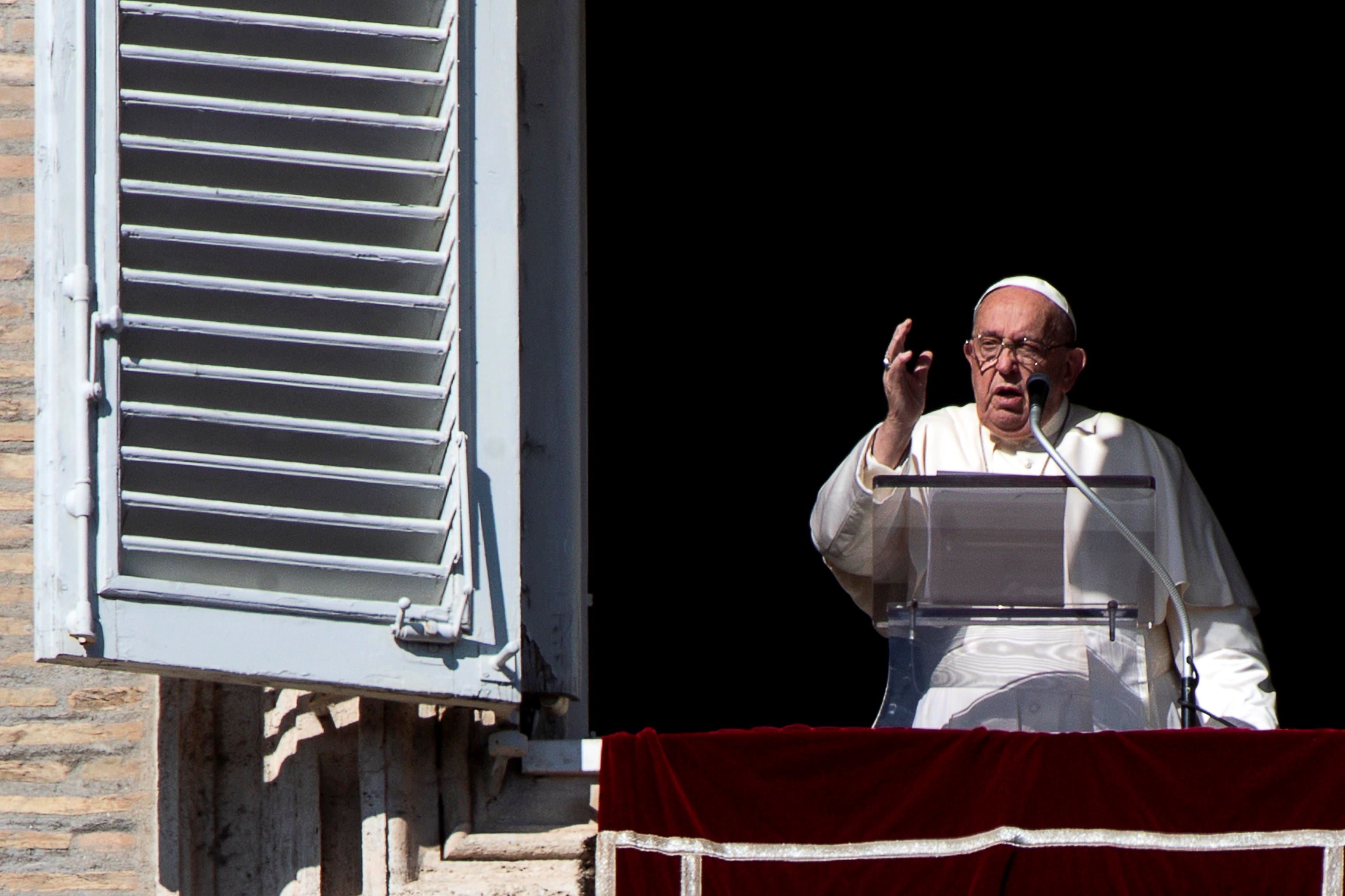 Il Papa: «Amare Dio e i fratelli. Ripudiare la guerra»