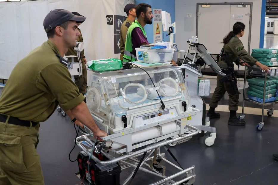 Ad Haifa l'ospedale con 600 pazienti si trasferisce nel bunker sotterraneo