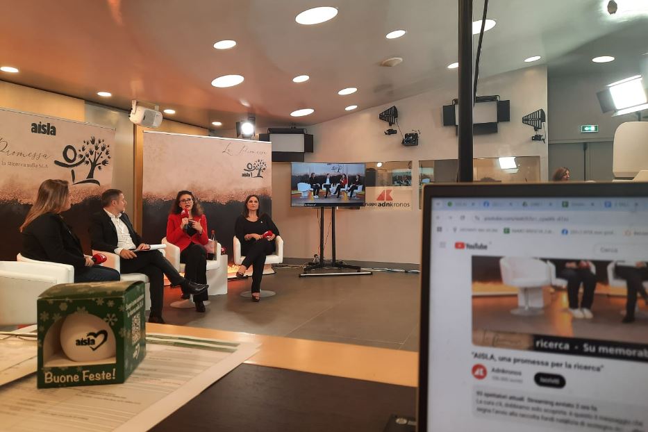 Lo studio con alcuni ospiti per la diretta streaming di AiSla