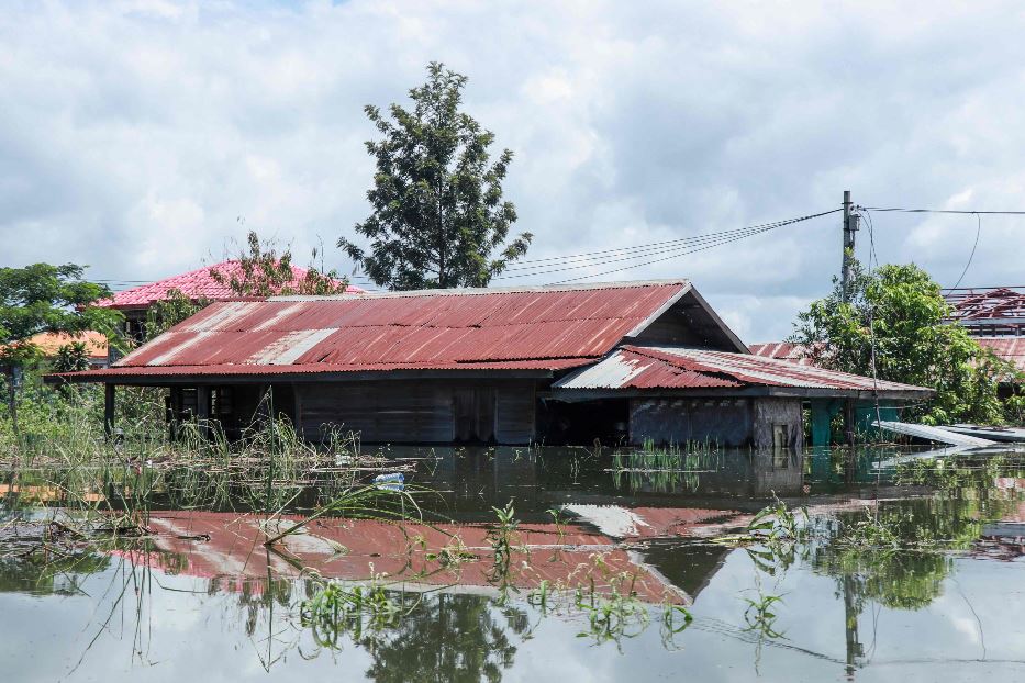 Il tifone mette in ginocchio il Myanmar: quasi 300 morti. Rara richiesta di aiuto