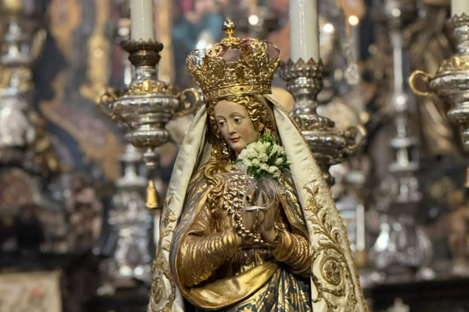 La venerata statua seicentesca della Madonna Incoronata, patrona di Varallo Sesia