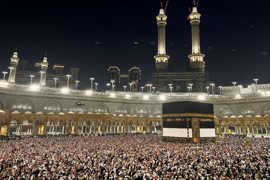 I pellegrini alla Mecca assiepati intono alla Kaaba