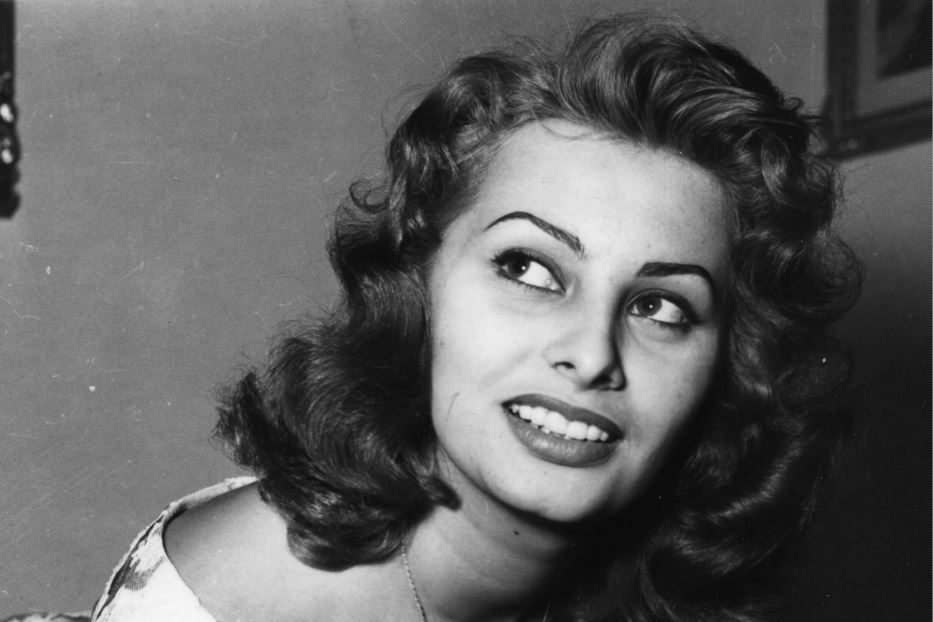 I 90 anni di Sophia Loren, stella di un'Italia senza tempo 