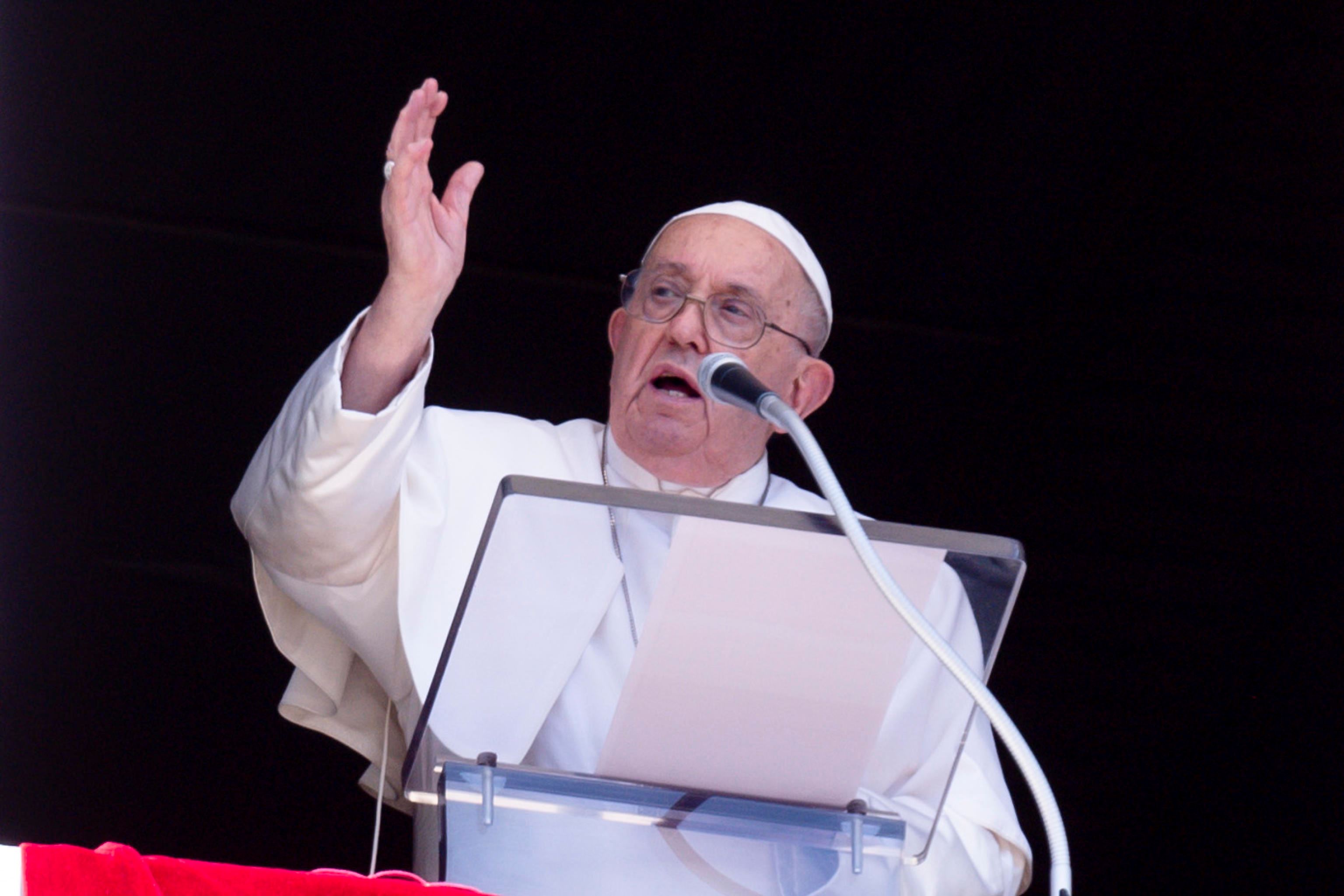 Il Papa durante l'Angelus di domenica 25 agosto