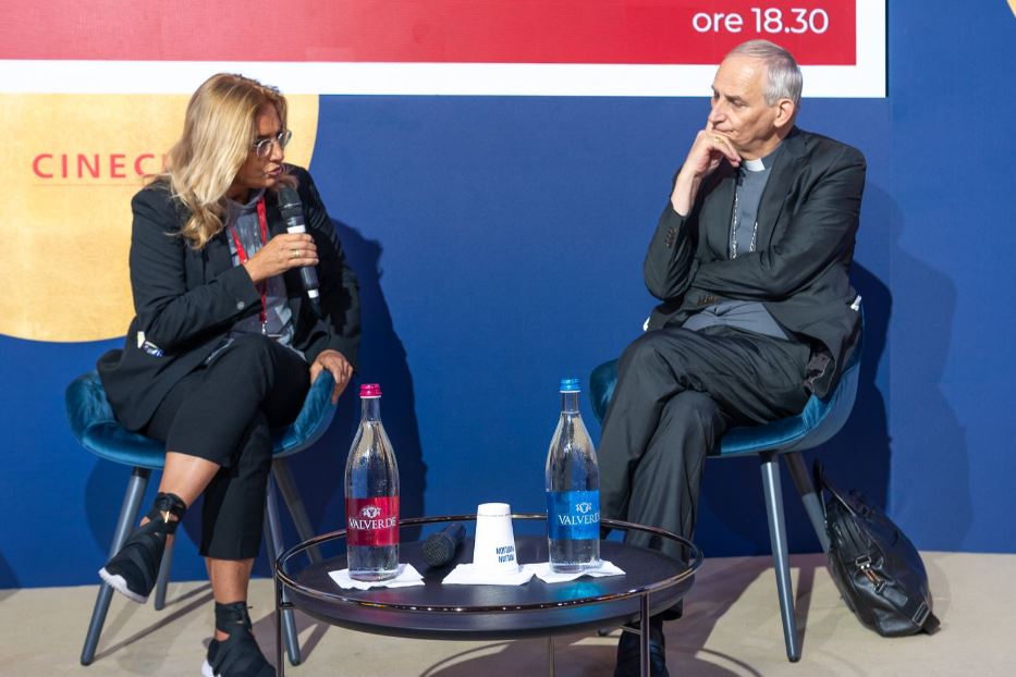 Il cardinale Zuppi oggi alla Mostra del Cinema di Venezia