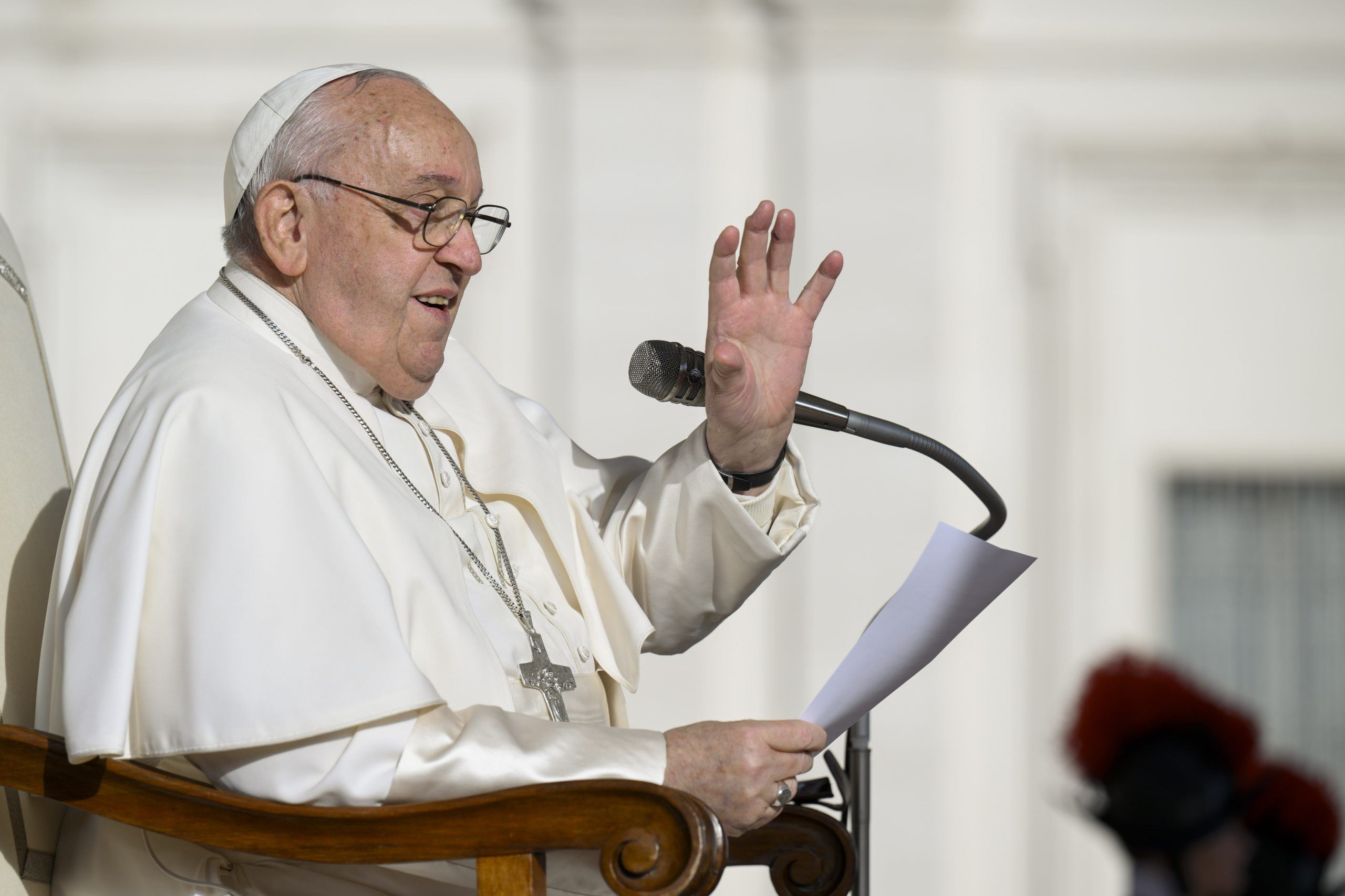 Il Papa: diplomazia di speranza contro la III guerra mondiale