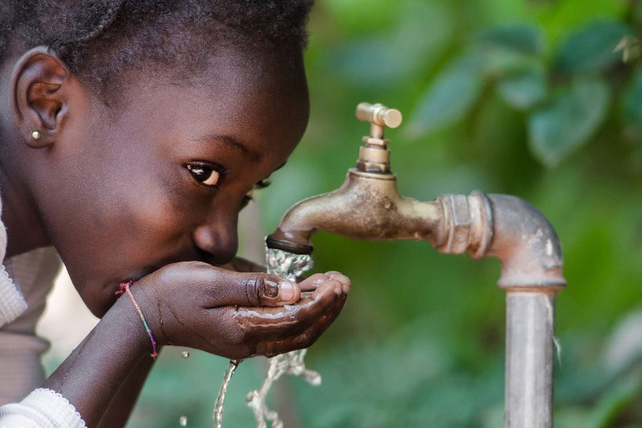 L'acqua, bene conteso e sperperato. Ma si può rendere risorsa per tutti