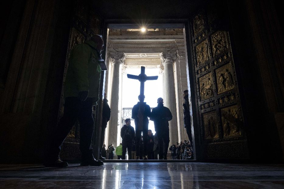 Non solo quelle sante: la Chiesa ha un anno di porte da attraversare