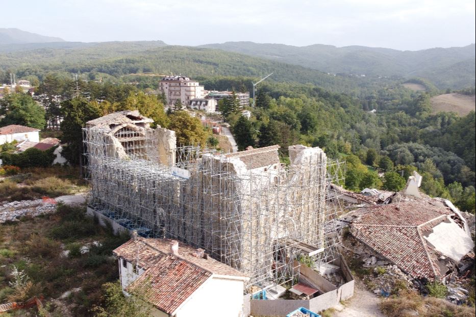 https://www.avvenire.it/c/2025/PublishingImages/f2b8ce63756644389929bd5c892898d6/Basilica_di_San_Francesco_Amatrice_1.jpg