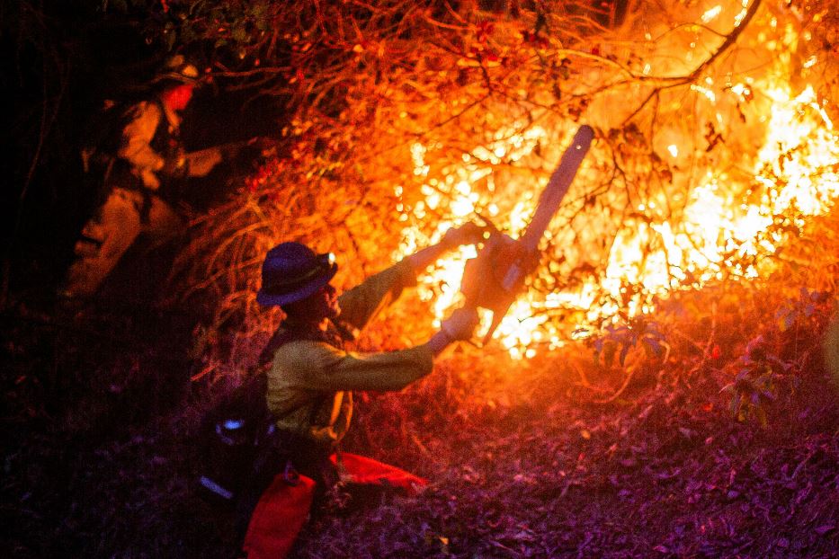 Los Angeles brucia ancora. E le vittime sono salite a 24